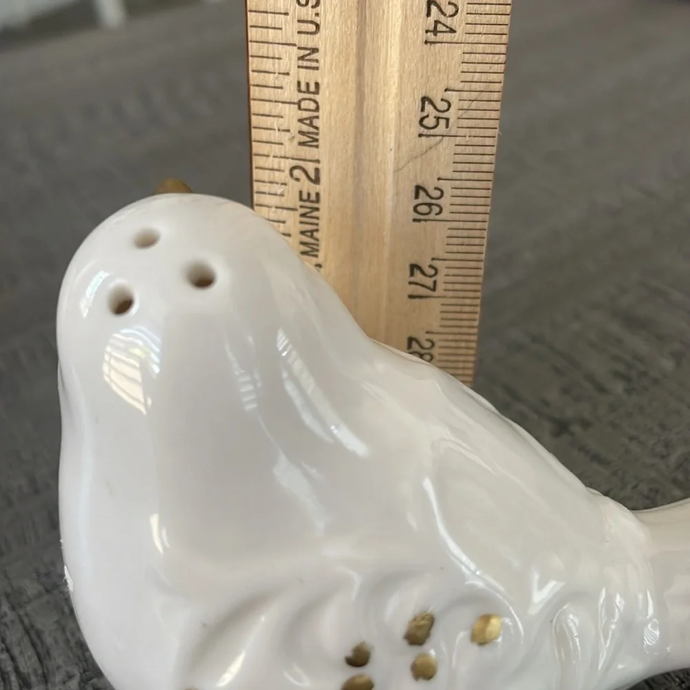 Pier 1 Ceramic White Birds Salt & Pepper Shakers